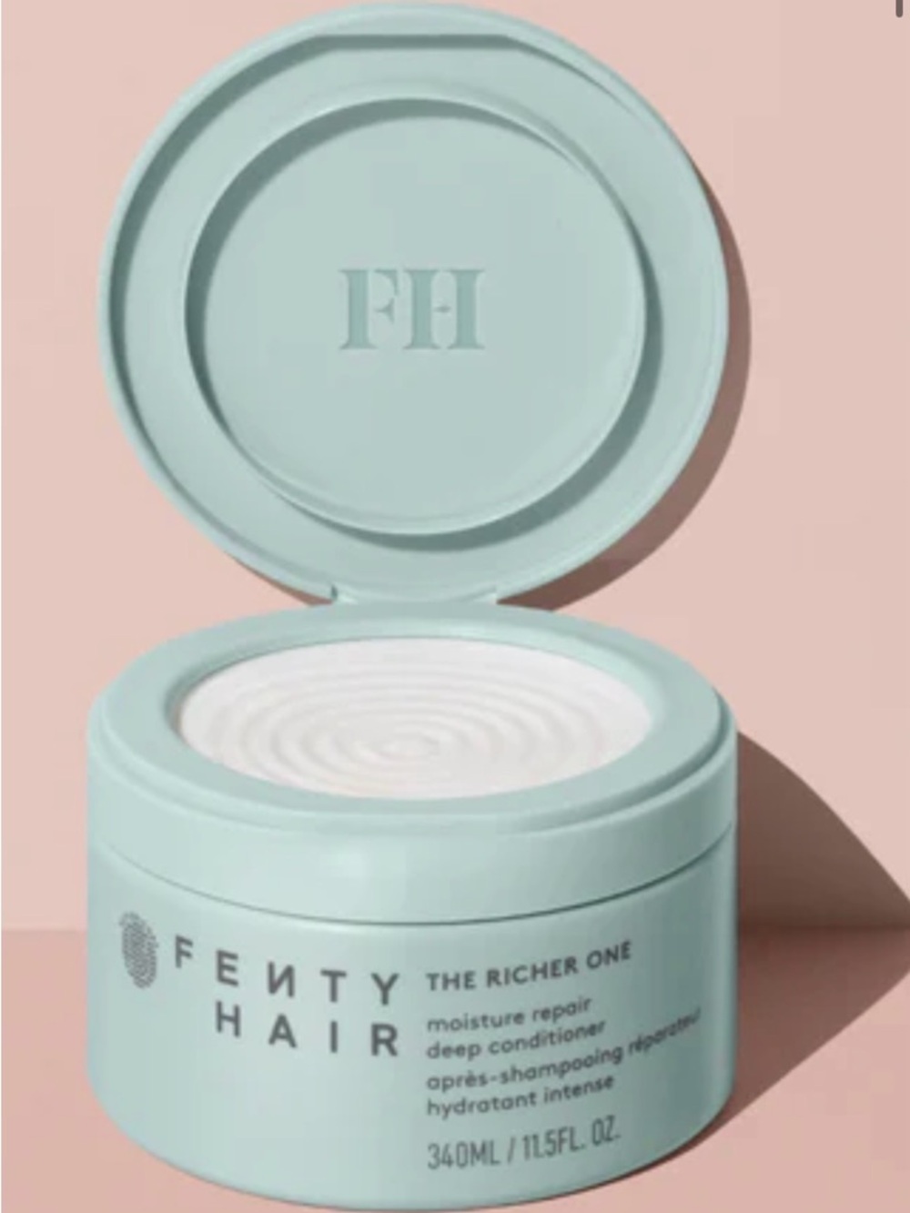 Fenty Beauty  – The Richer One Moisture Repair Deep Conditioner